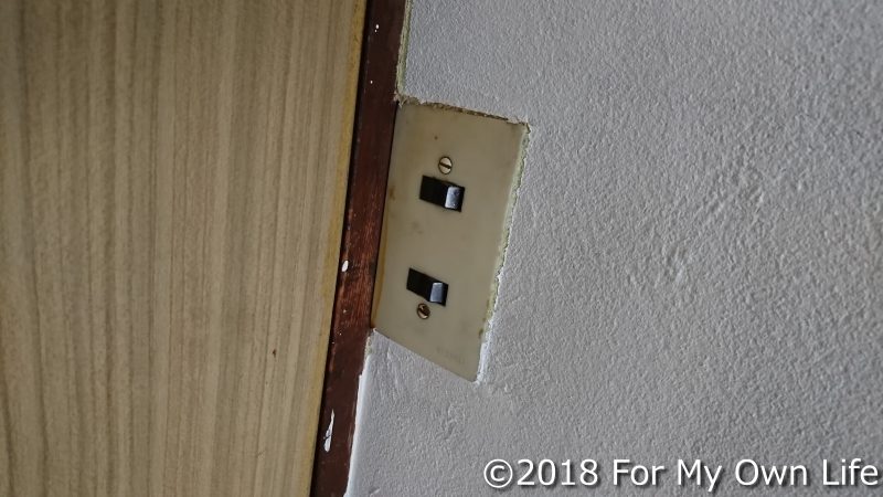 壁のスイッチ